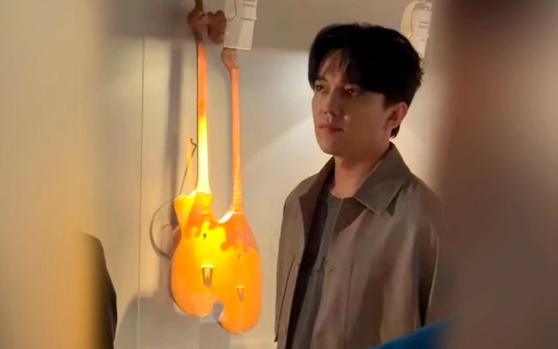 World-renowned singer Dimash donates his first dombra to museum in Almaty 