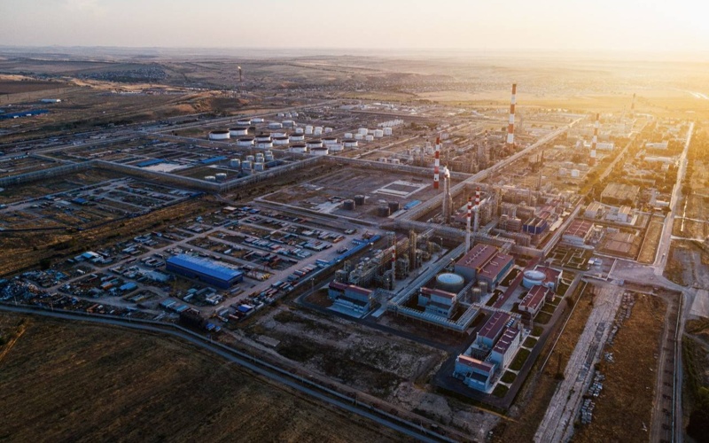 Работники крупного нефтеперерабатывающего завода КМГ поддержали проект новой Конституции