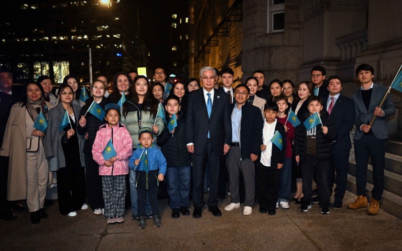 Президент Вашингтонда отандастарымызбен кездесті