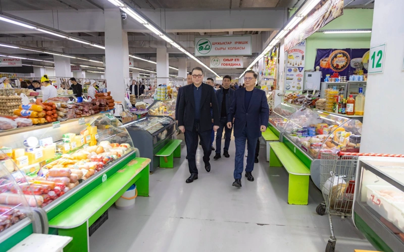 Almatyda qala bazarlaryna et jetkizý kólemi eki esege artty