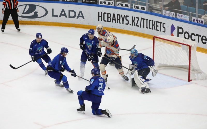 &laquo;Барыс&raquo; уступил китайскому клубу в&nbsp;домашнем матче в&nbsp;КХЛ