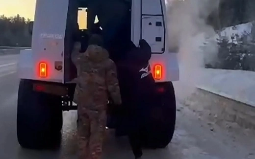 Иностранцев эвакуировали из сломавшегося на трассе автобуса в Акмолинской области