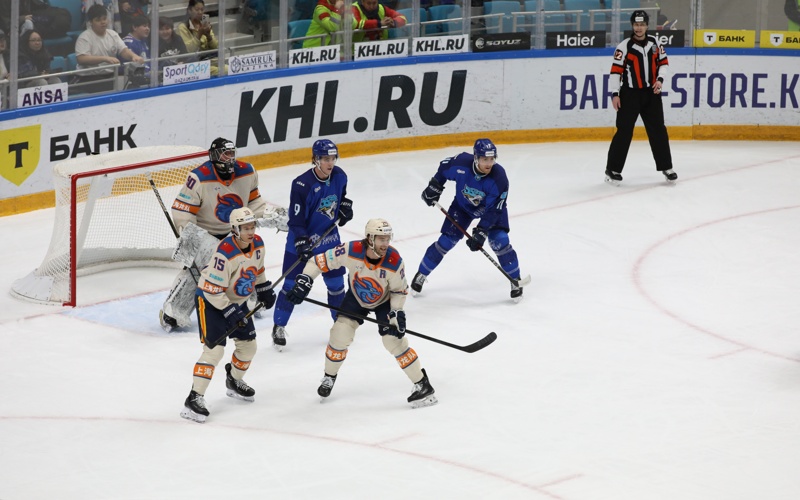 &laquo;Барыс&raquo; уступил китайскому клубу в&nbsp;домашнем матче в&nbsp;КХЛ