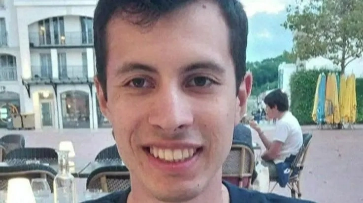 Frantsııada stýdenttiń qazasy saılaý qarsańynda solshyldarǵa qysymdy kúsheıtti