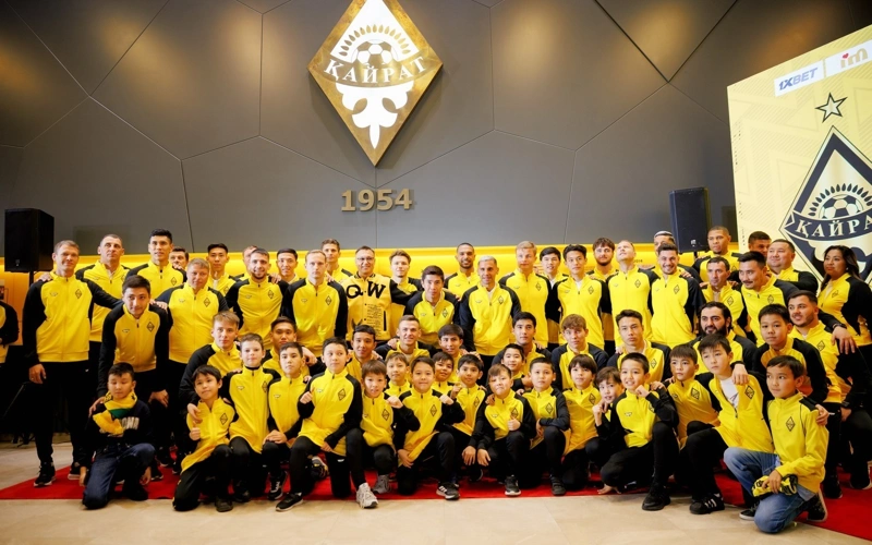 «Qaırat» fýtbol komandasy jańa maýsymǵa qatysatyn quramyn tanystyrdy