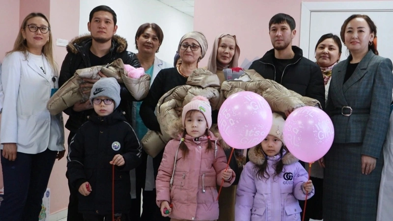 Қаракат, Қимбат ва Симбат: Атирауда уч эгизак туғилди