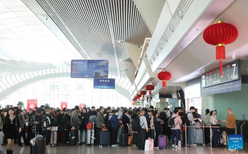 China's Spring Festival travel rush passes halfway mark with 5.08bn trips