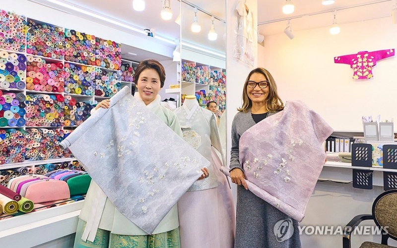 Culture meets diplomacy: SouthKorea presents hanbok to Brazil&rsquo;s first lady