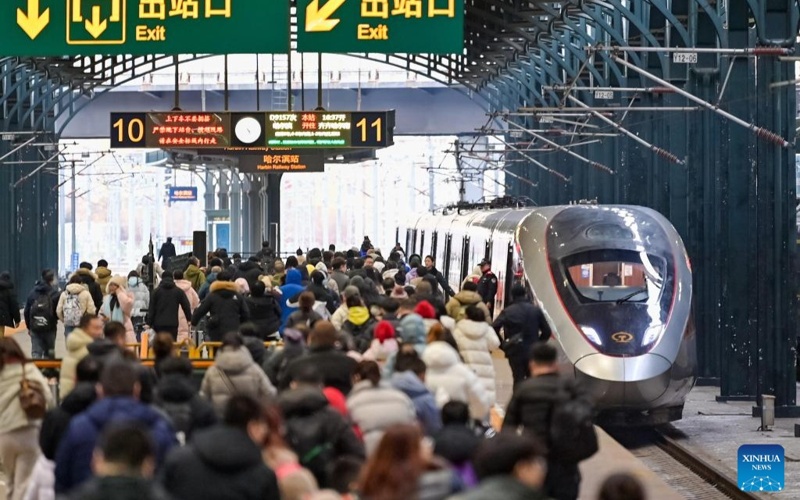 China's Spring Festival travel rush passes halfway mark with 5.08bn trips