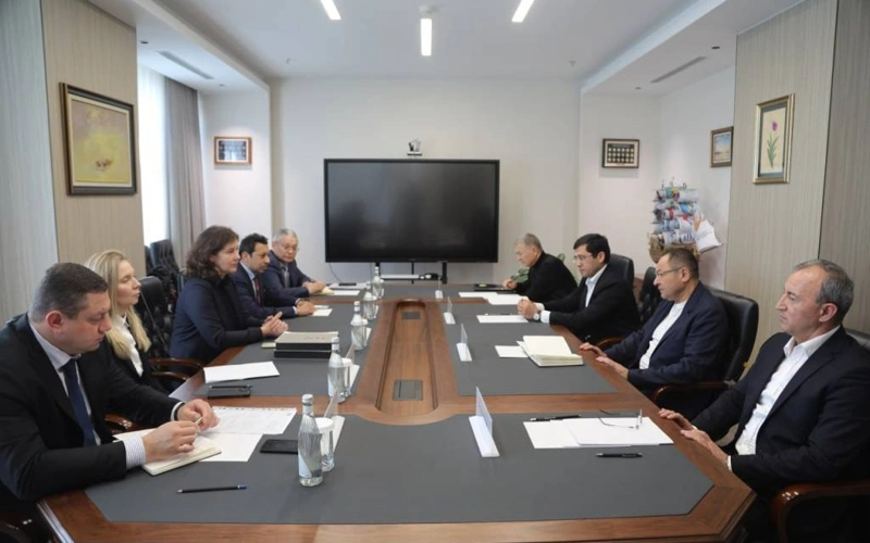 FIDE delegation visits Uzbekistan