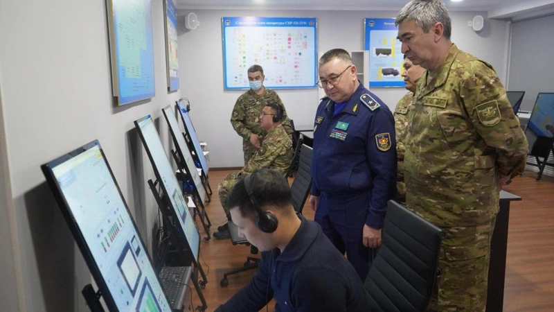 Qorǵanys mınıstriniń orynbasary Almaty garnızonynyń áskerı nysandaryn tekserdi
