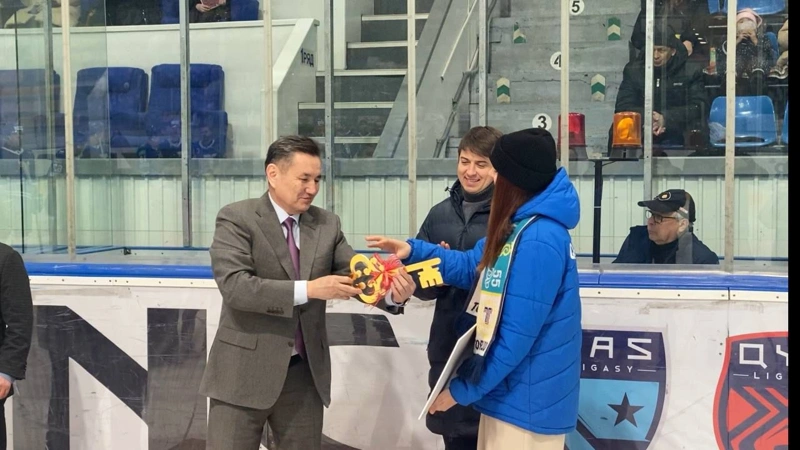 Чемпионке XXV Сурдлимпийских игр вручили сертификат от квартиры в ВКО