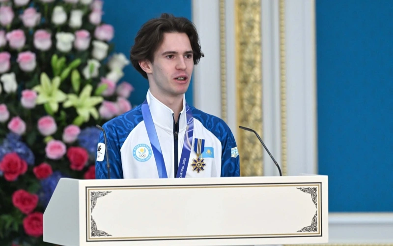 Kasym-Jomart Tokaev nagradıl Mıhaıla Shaıdorova ordenom «Barys» II stepenı
