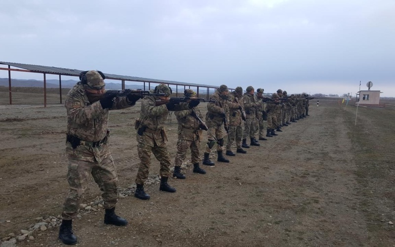 Құрлық әскерінде сержанттардың жауынгерлік және басқару даярлығы күшейтілді