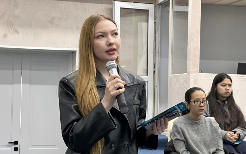 Члены региональной коалиции встретились с молодежью ВКО, впервые голосующей на референдуме Члены региональной коалиции встретились с молодежью ВКО, впервые голосующей на референдуме