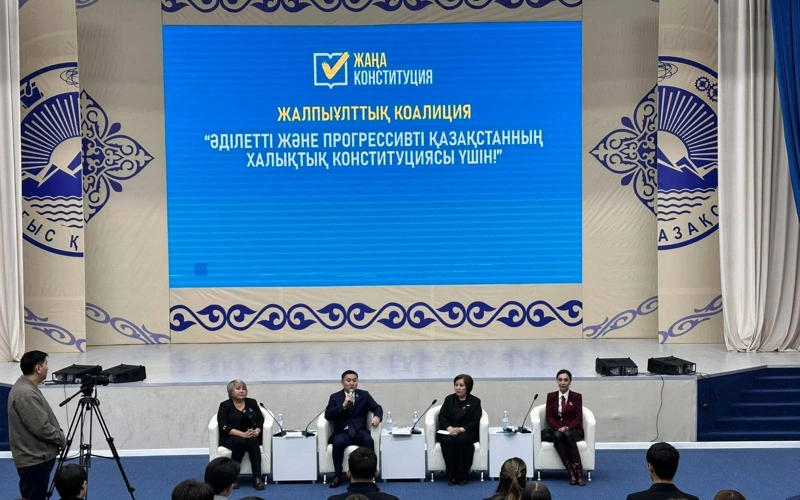 Члены региональной коалиции встретились с молодежью ВКО, впервые голосующей на референдуме