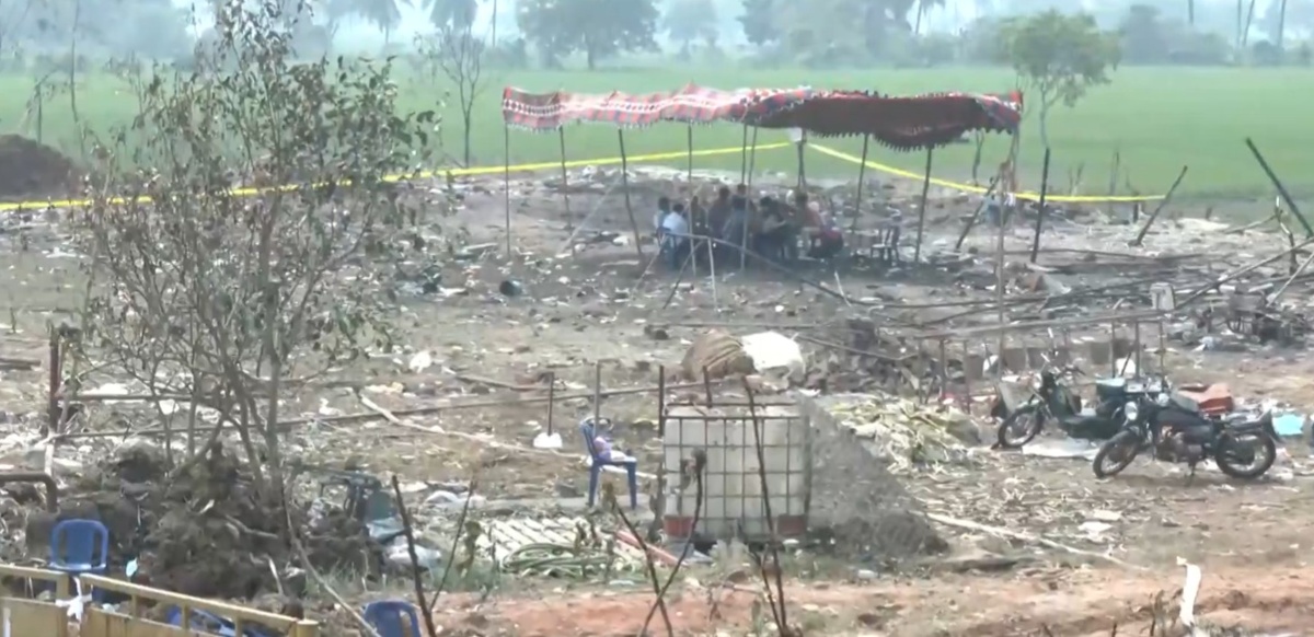 21 dead in firecracker unit blast in south India