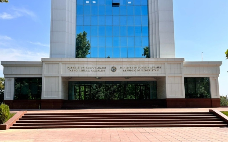 Ózbek tarapy óz azamattaryn Taıaý Shyǵys elderine ýaqytsha barmaýǵa shaqyrdy