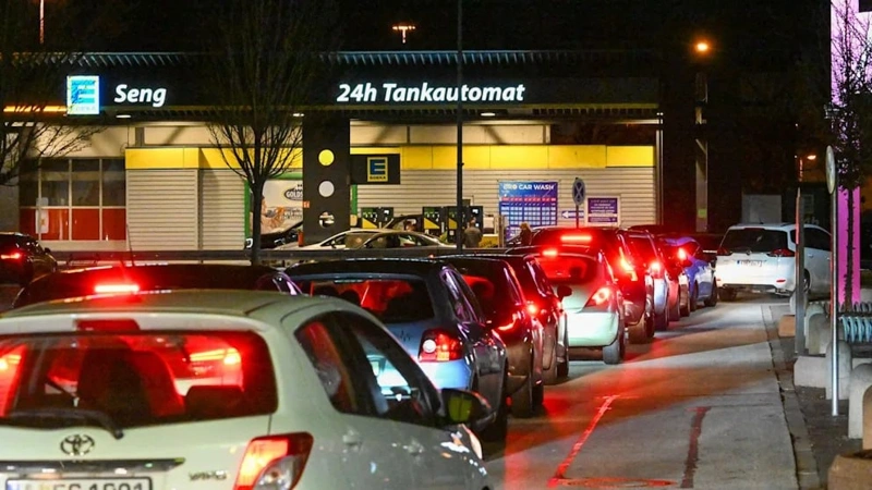 Germanııadaǵy janarmaı baǵasynyń ósýine baılanysty uzyn kezek paıda boldy