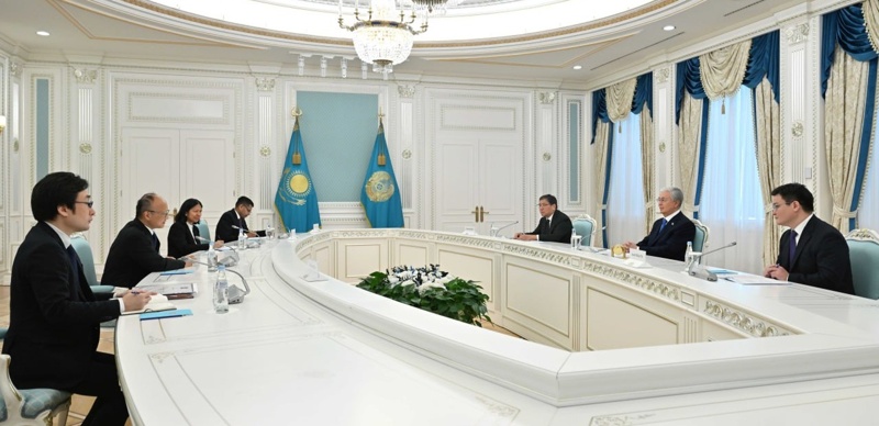 Kassym-Jomart Tokayev receives ADB President Masato Kanda