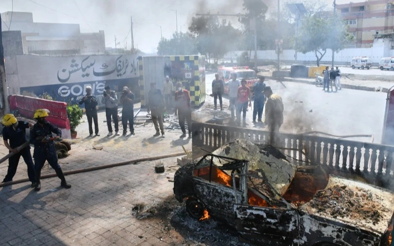 At least 22 killed in Pakistan amid attempts to storm US Consulate 