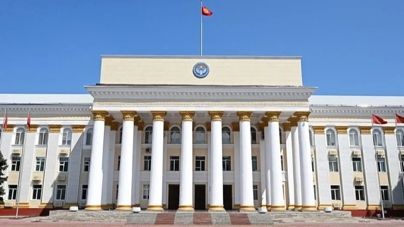 Кыргызстан эвакуирует 300 граждан из Ближнего Востока