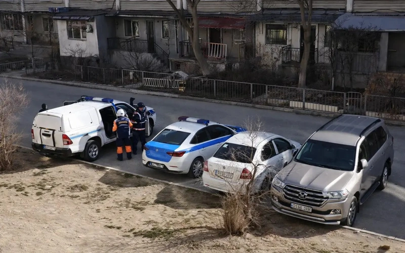 Aqtaýda páterden áıel adamnyń máıiti tabyldy