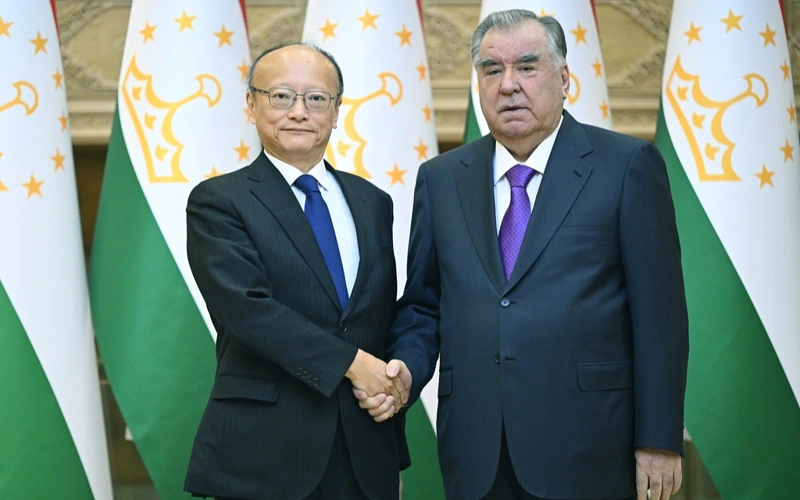 Azııa damý banki Tájikstan jobalaryna 1,1 mıllıard dollar bóledi