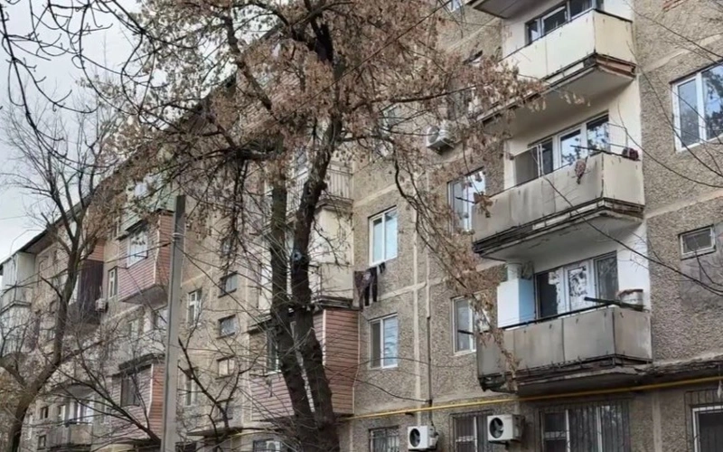 п
