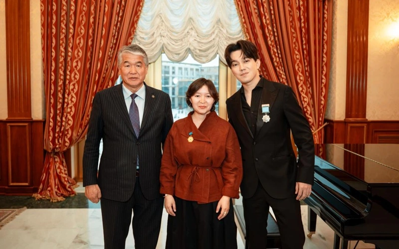 Dimash Qudaibergen and Samal Yeslyamova honored with TURKSOY awards