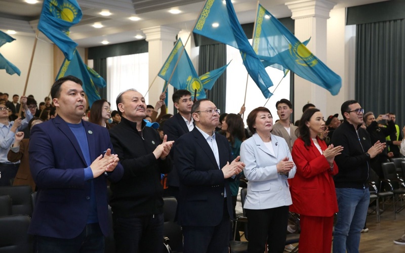 В Алматы открыли Год волонтеров-2026