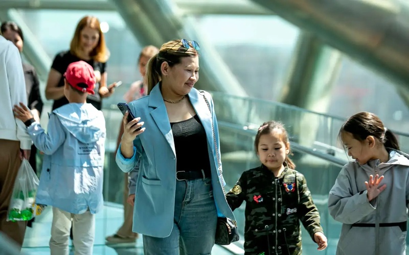 Ана мен бала