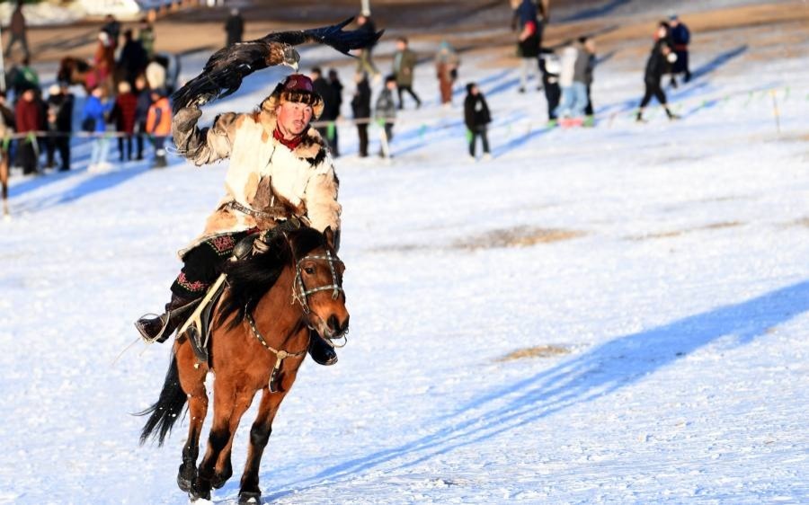 Traditional Eagle Festival celebrates nomadic heritage in Mongolia