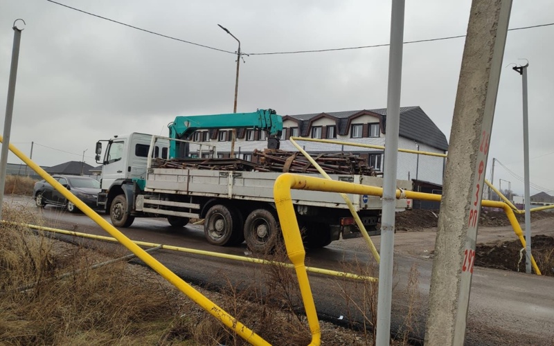 Алматыда манипулятор газ құбырын зақымдап, бірнеше үй газсыз қалды