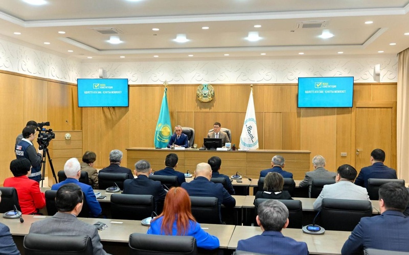 Члены общественного совета области Абай выразили поддержку новой Конституции