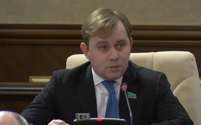 Депутат Мажилиса обратился к казахстанской молодежи