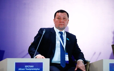 Проект новой Конституции обеспечит процессуальное равенство стороны защиты и обвинения — депутат