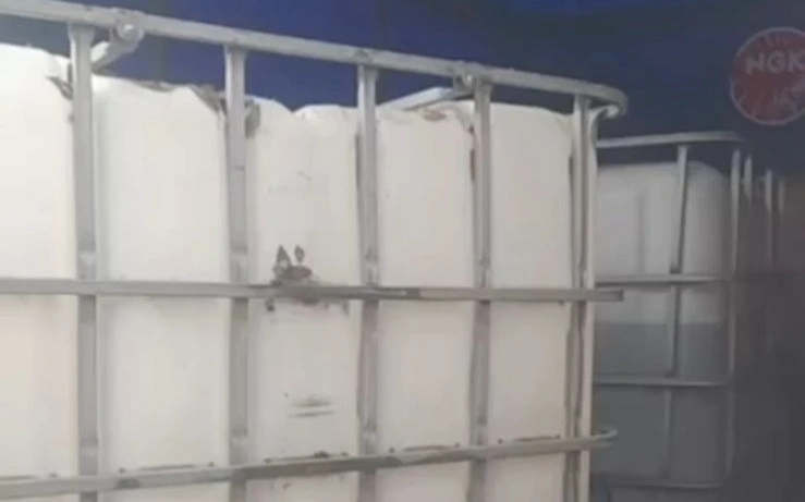 Около тонны спиртосодержащей жидкости обнаружили в «Газели» в Усть-Каменогорске
