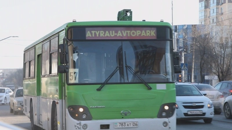 Зарплаты водителей автобусов в Атырау — в центре спора акимата и автопарка