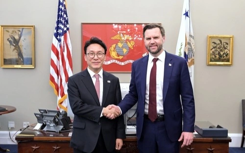 S. Korea, U.S. to fast-track deals on nuclear subs, energy, and shipbuilding