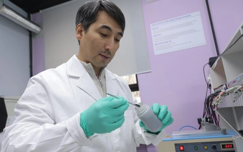 Ǵalymdar jańa býyndaǵy energııa jınaqtaýǵa arnalǵan MXene nanomaterıaldaryn zerttep jatyr