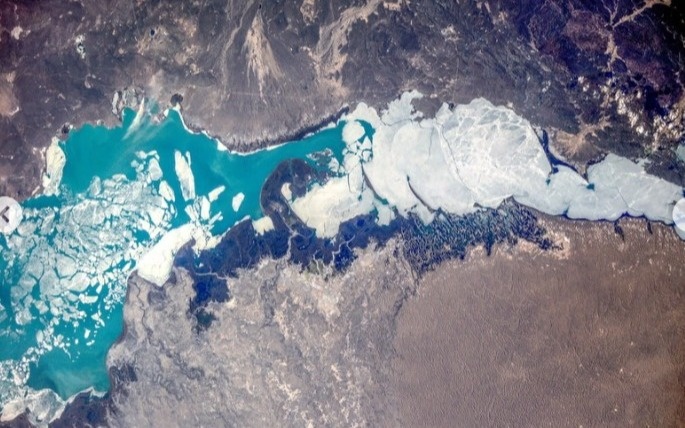 кадры Балхаша из космоса