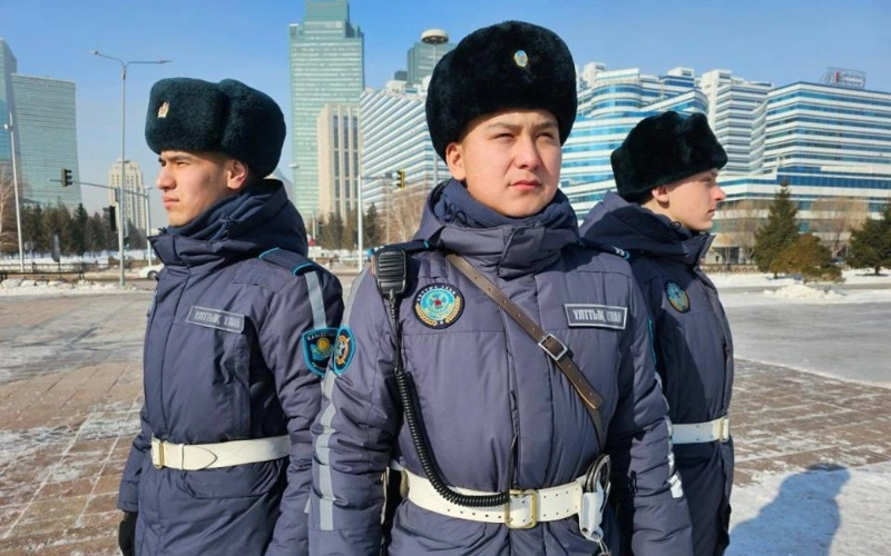 Өскеменде ұландықтар адасқан баланы анасына табыстады