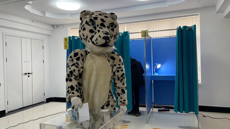 Қонаевта референдумда дауыс беру үшін ілбіс келді