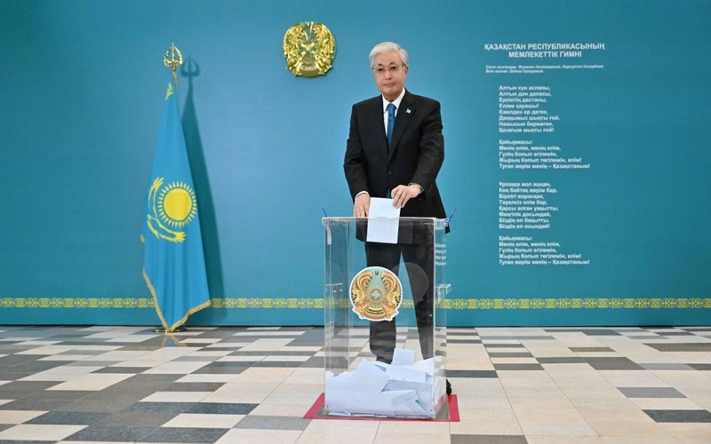 Касым-Жомарт Токаев проголосовал на республиканском референдуме