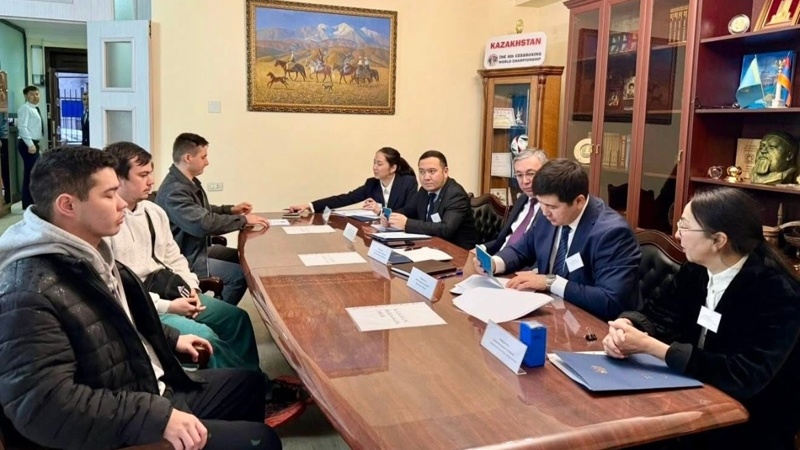 Курсанты Министерства обороны РК проголосовали на референдуме в Армении Курсанты Министерства обороны РК проголосовали на референдуме в Армении