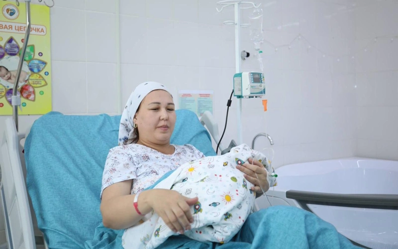В Актау родился ребенок, которого назвали Ата-Заң в день республиканского референдума