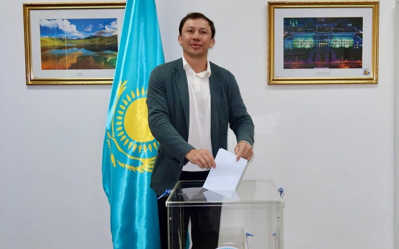 Геннадий Головкин принял участие в референдуме за рубежом Геннадий Головкин принял участие в референдуме за рубежом