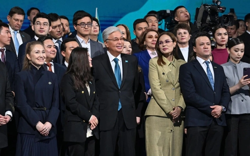 Тоқаев ёшлар билан