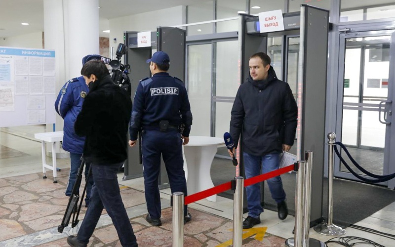 阿拉木图653个投票站开放 全民公投投票有序进行